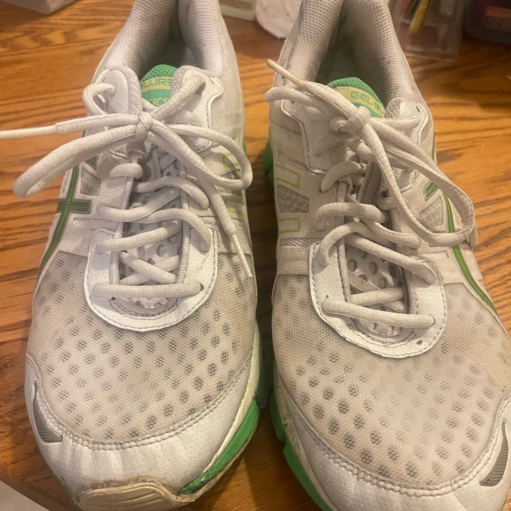 Gel-Blur33 ASICS tennis shoes.